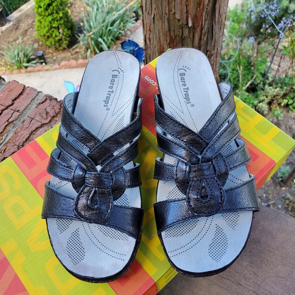 BareTraps Black Sandal